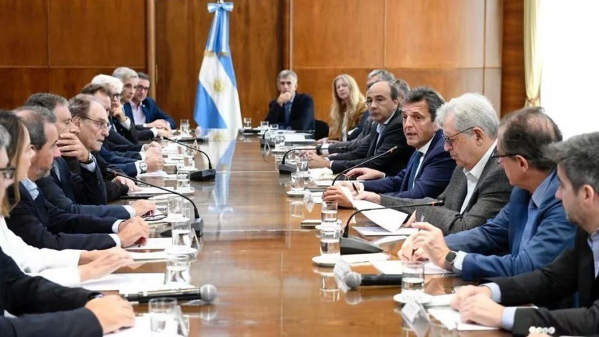 Massa con banqueros: