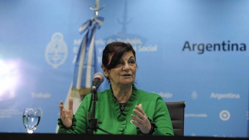 La Ministra de Trabajo convocó a los gremios a