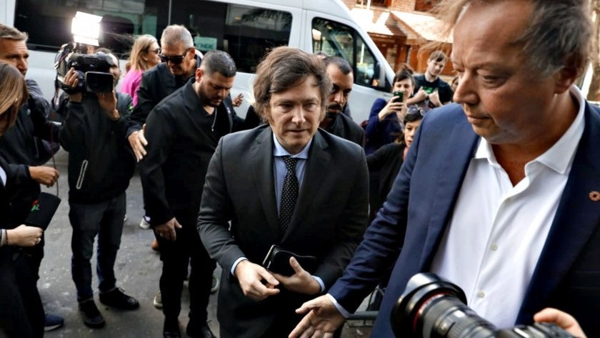 Milei, tras ser acusado de fomentar la suba del dólar blue: