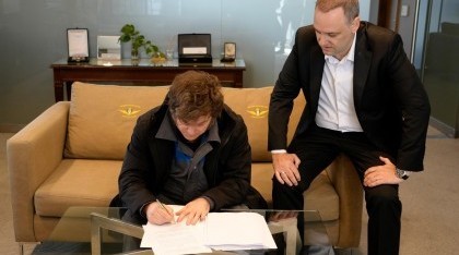 Reforma Laboral: Javier Milei firmó el proyecto y el Gobierno lo enviará al Congreso