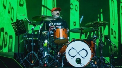 Murió el baterista de Los Piojos, mientras ensayaba en una escuela de percusión