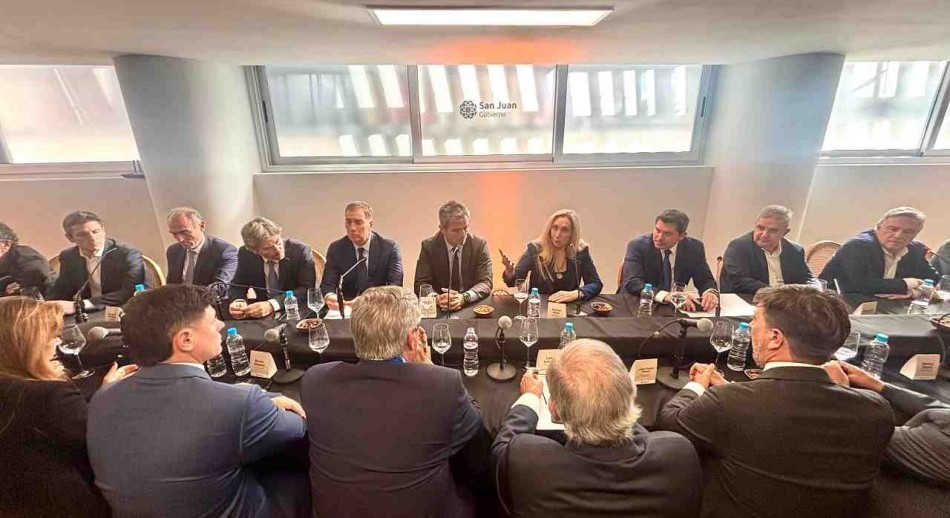 Con Karina y sin Adorni, el Gobierno lanzó la Mesa Federal Minera