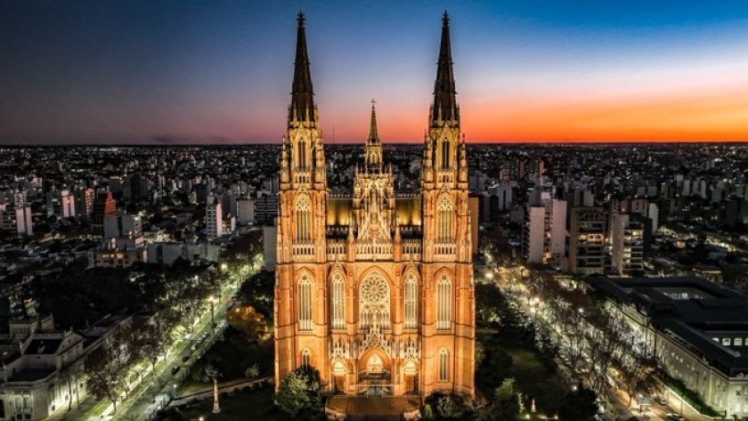 Encuesta mundial: La Catedral de La Plata fue elegida como la más linda